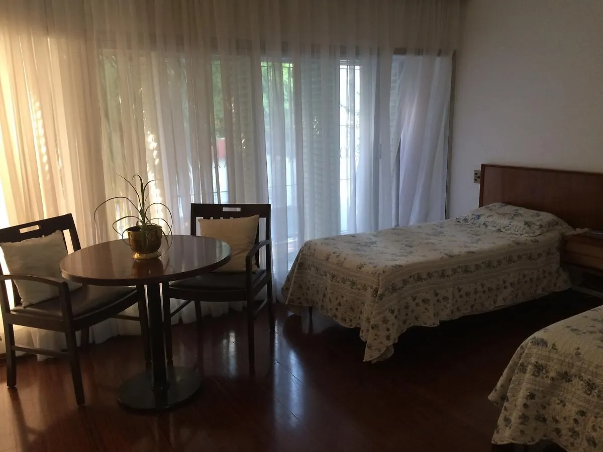 Alojamento de Acomodação e Pequeno-almoço Comodita São Paulo